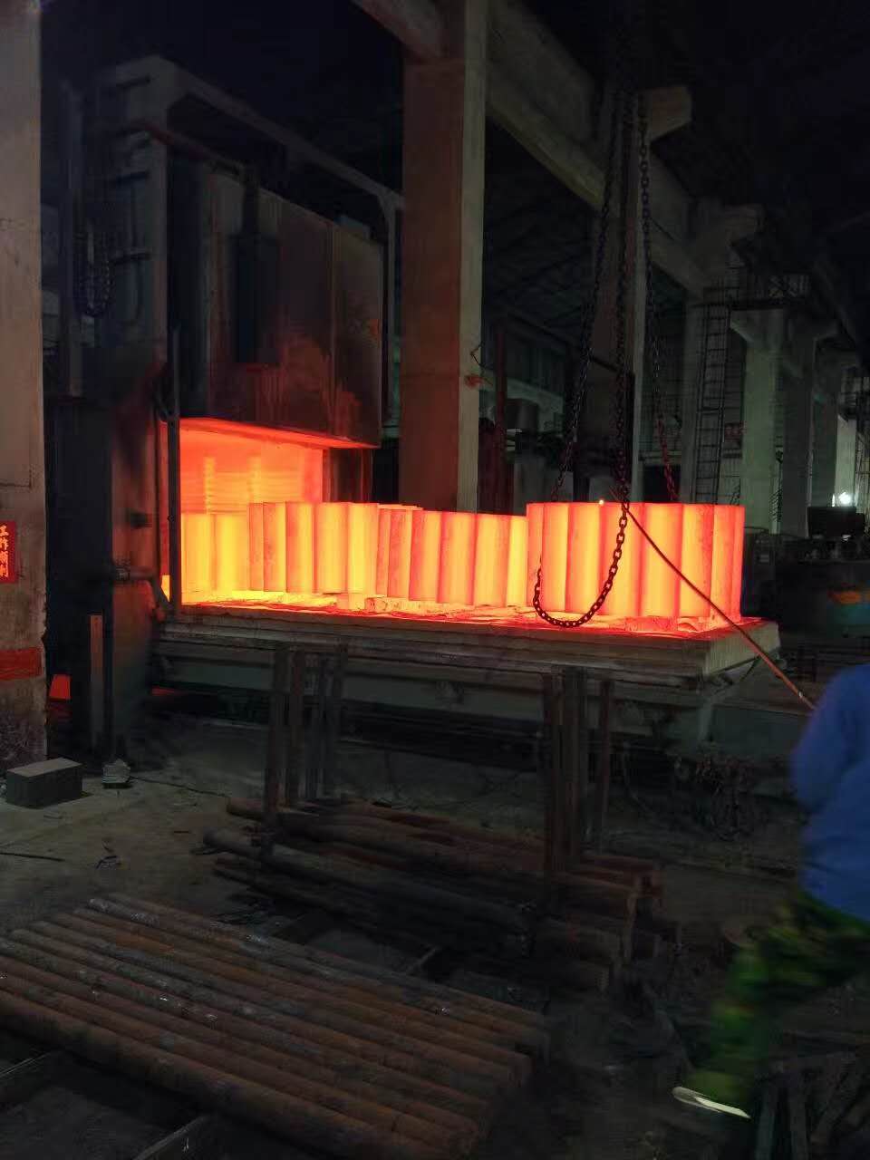 快猫社区热处理厂的模具材料及热处理加工工艺